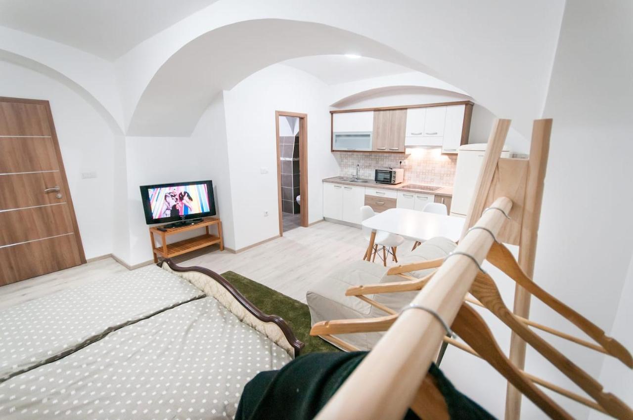 The Maze Apartment Ljubljana Exterior photo